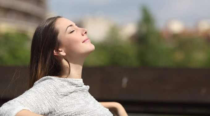 How You Can Use Controlled Breathing To Calm Your Brain