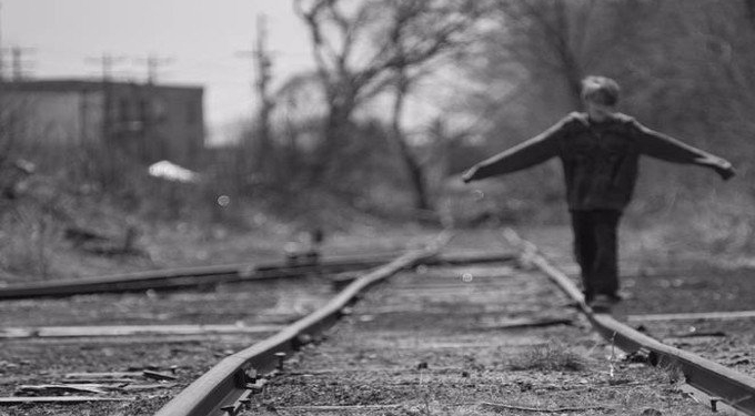 Father Makes 8-Year Old Son Walk One Mile Home from School and Get’s Arrested