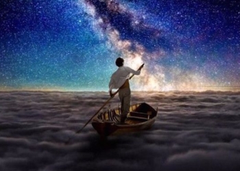 11 Essential Oils That Enhance Lucid Dreaming Abilities