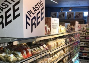 Dutch Grocery Store Unveils The World’s First Plastic-Free Aisle