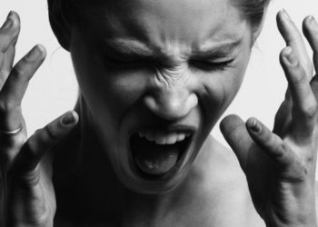 Here’s a Simple Way To Handle Stress And Anxiety As It’s Happening, And Science Proves It