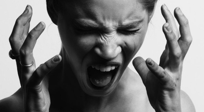 Here’s a Simple Way To Handle Stress And Anxiety As It’s Happening, And Science Proves It