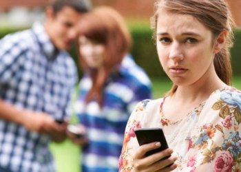 Teen Health Has Deteriorated Over the Past Five Years, and Smartphones May be the Culprit