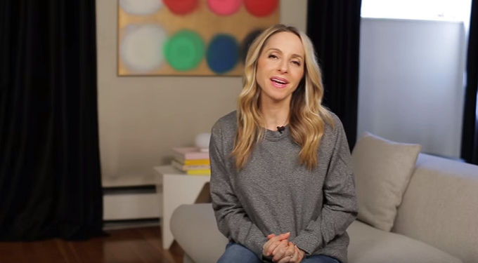 WATCH: How to Trust the Signs You Receive from the Universe