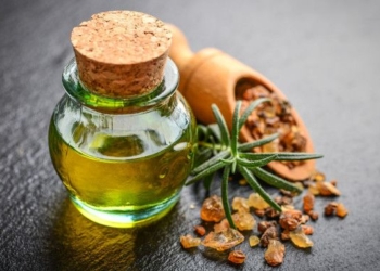Myrrh Oil: Your Skin Will Love This Holy Oil (the Benefits of Myrrh Oil)