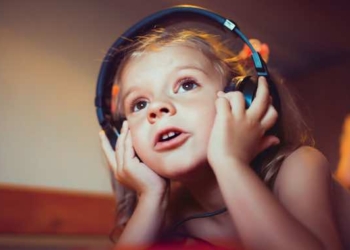 11 Best Buddhist Songs (with Lyrics) To Inspire Compassion In Your Children