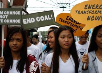 Across All Seven Continents, #RiseForClimate Actions Demand Elected Leaders Commit to Fossil-Free Future