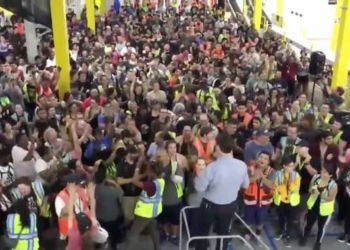 This Is What It Looks and Sounds Like When Thousands of Amazon Workers Learn They Just Won $15 an Hour