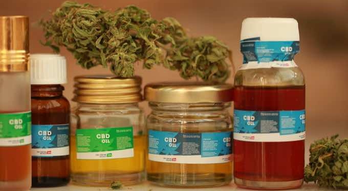CBD Oil: Why Cancer Patients Are Seeking Natural Pain Relief