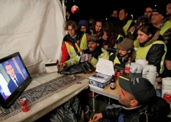 ‘The System Is Shaken’: As Yellow Vests Persist in France, Macron Bends With Minimum Wage Hike and Pension Tax Canceled