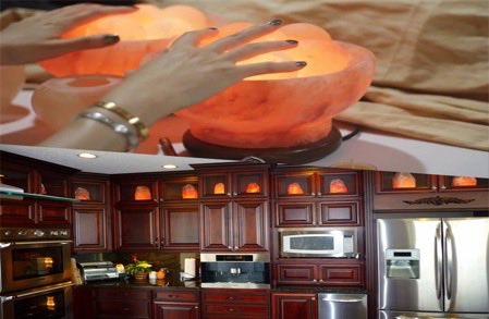How to Use Himalayan Salt Lamps Along with Your Modern Interior Decor
