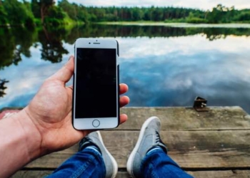 Tips to Limit Exposure to EMFs When Using Your Phone