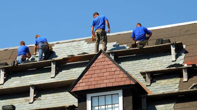 5 Things You Should Know Before Hiring a Roofing Contractor