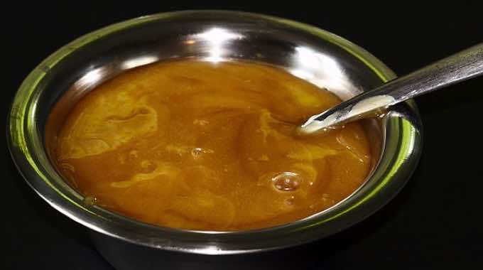 Why Organic Manuka Honey Is The Ultimate Superfood For Health And Beauty