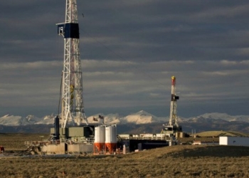 ‘We Need to Ban Fracking’: New Analysis of 1,500 Scientific Studies Details Threat to Health and Climate
