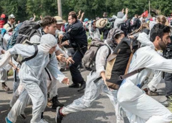 ‘We Are Unstoppable, Another World Is Possible!’: Hundreds Storm Police Lines to Shut Down Massive Coal Mine in Germany