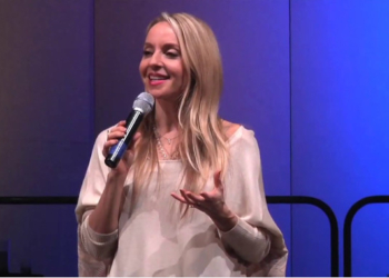 Gabby Bernstein: How to Live in Alignment with Love