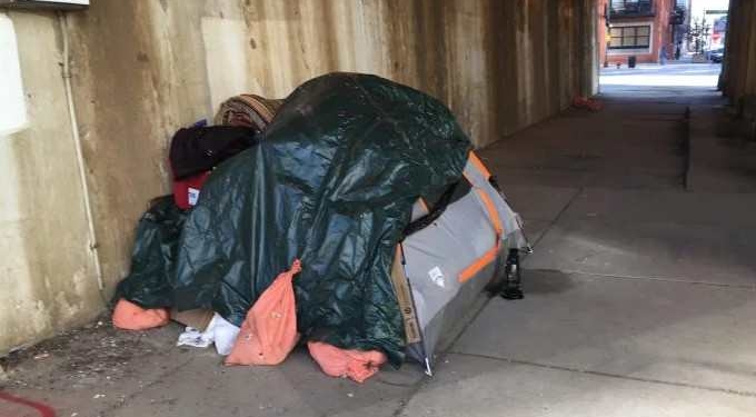 13,400 of Chicago’s Homeless Had Jobs in 2017, 18,000 Had a College Education