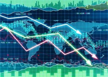 ‘Strongest Recession Signal Yet’: Alarm Bells Sound as Key Indicator That Predicted Last Wall Street Crash Goes Negative