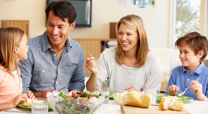 What Happened to Family Dinners? Why We Should Bring Them Back