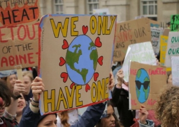 Open Letter From College Professors Urges Educators Worldwide to Cancel Class, Join Global Climate Strike