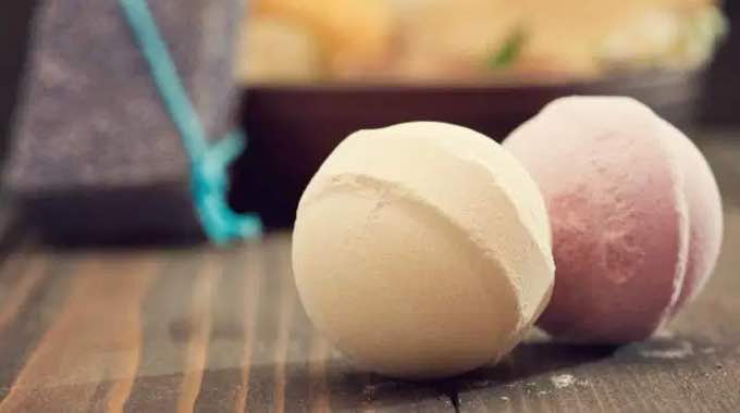 6 Household Items You Can Use As Bath Bomb Molds