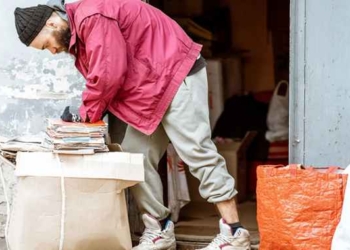 Arkansas City Is Actually Paying the Homeless to Pick Up Trash