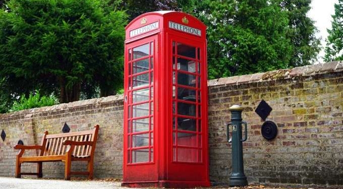 Devonshire, UK Stops 5G Installation Due to Serious Health Concerns