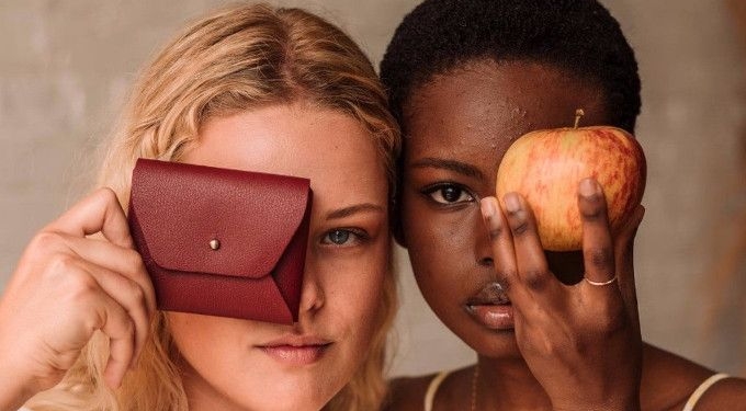 Canadian Company Develops Eco Leather Made From Apple Peels