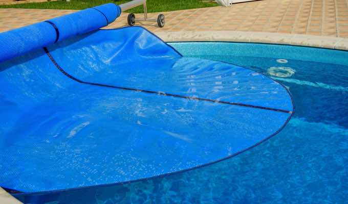 5 Easy Tips To Maintain Your Swimming Pool Covers