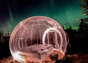 Dreamy ‘Bubble Hotels’ Let You Sleep Under the Starry Night Sky or Dancing Northern Lights