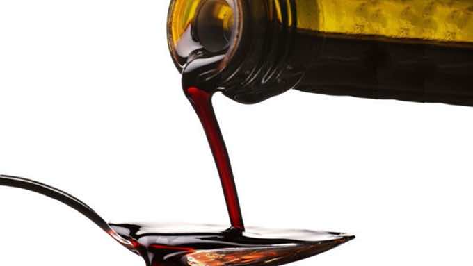 Health Benefits and Risks of Balsamic Vinegar