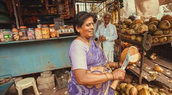 Doctors In India Rediscover Coconut Oil’s 4000 Year History In Natural Medicine – Including Destroying Viruses