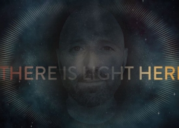 There is Light Here [Incredibly Beautiful and Uplifting Music Video with Lee Harris & Barry Goldstein]