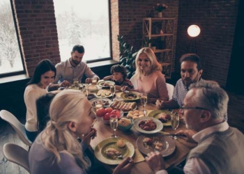 How to Celebrate Thanksgiving in the Midst of Toxic Politics and COVID-19 Lockdowns