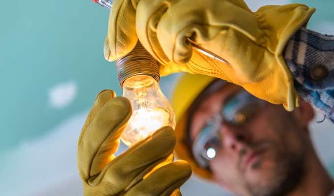 High Standard Electrician Services and Support in Dubai