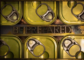 Why Are So Many Americans Stockpiling Guns, Silver And Food Right Now?