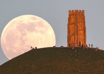 WATCH Awesome Clips of the First Supermoon of 2021 As It Lights Up Skies Around the World