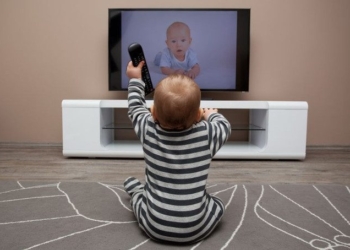 Documentary Exposes The Alarming Truth – TV Puts Us In Hypnotic State and Suppresses Critical Thinking