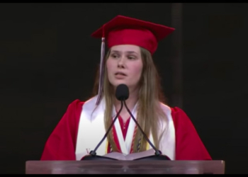 Dallas High School Valedictorian Scraps Approved Speech to Speak Out Against State’s Extreme Anti-Choice Law