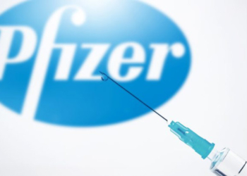Pfizer Fails to Convince FDA on Immediate Need for COVID Booster Shots