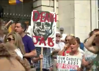 Protests Rage Across Europe as Lockdown, Vaccination Mandates Begin