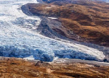 Rainfall Observed at Peak of Greenland Ice Sheet for First Time on Record