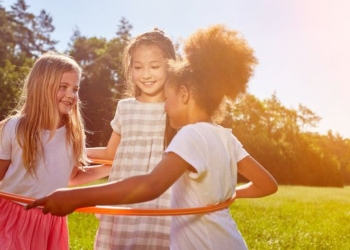 Why Kids’ Immune Systems Can Handle COVID, and How Vaccines Could Compromise Their Natural Immune Response