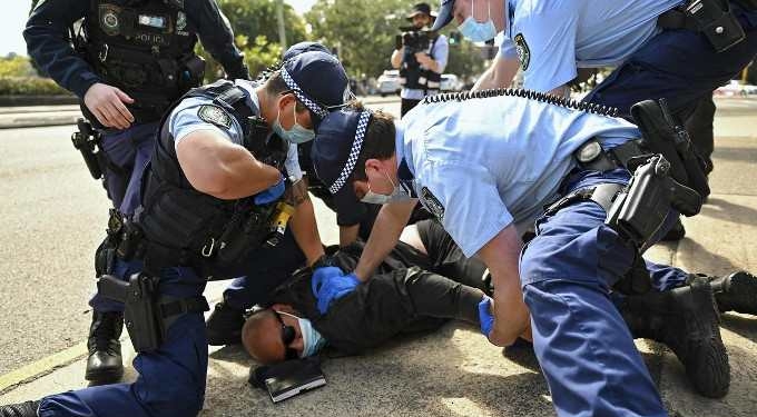 Australia Is Now Threatening Citizens With Seizure Of Homes & Bank Accounts Over Covid Violations