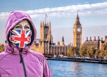 UK Ends Vaccine Passports, Mask Mandates, as Prime Minister Faces Calls for Resignation