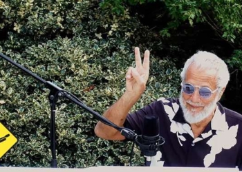 “Peace Train” featuring Yusuf / Cat Stevens | Playing For Change | Song Around The World